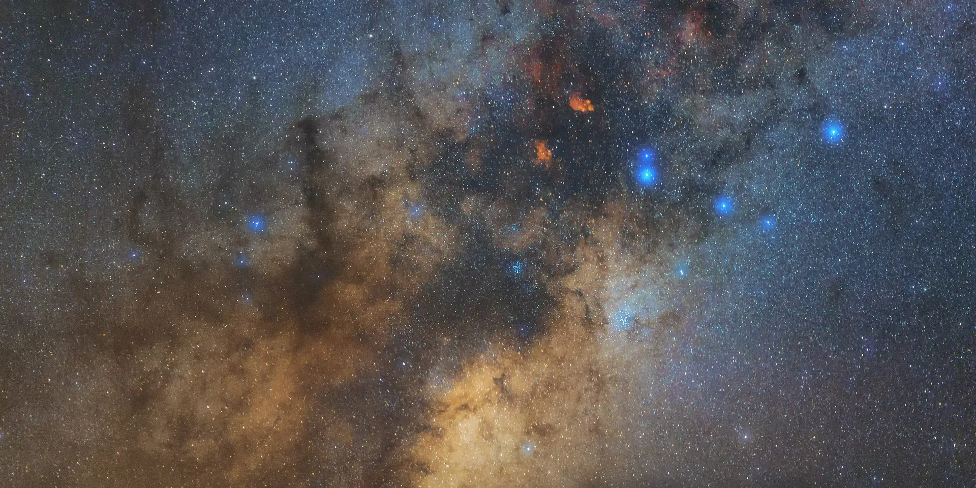 Photograph of Antares, an M1.5Iab+B2Vn red supergiant in Scorpius.