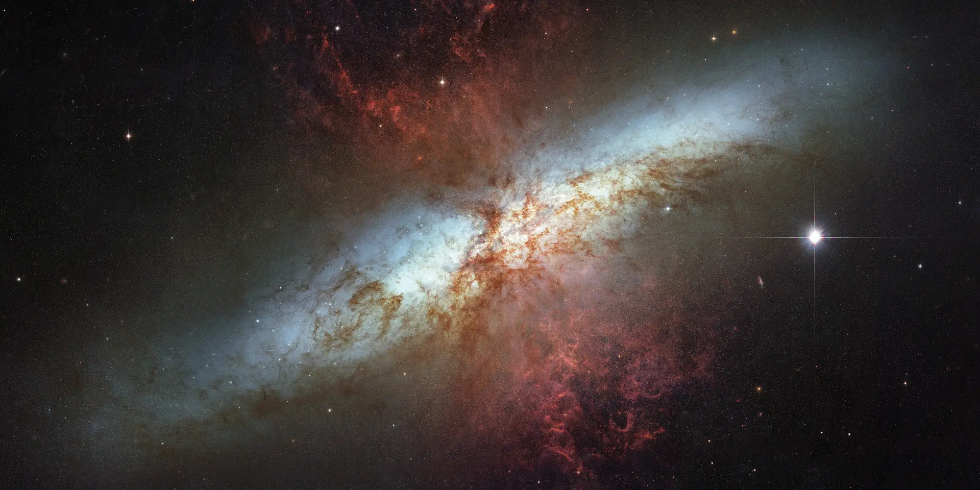 Hubble Space Telescope image of Cigar Galaxy, a spiral galaxy S? in Ursa Major.