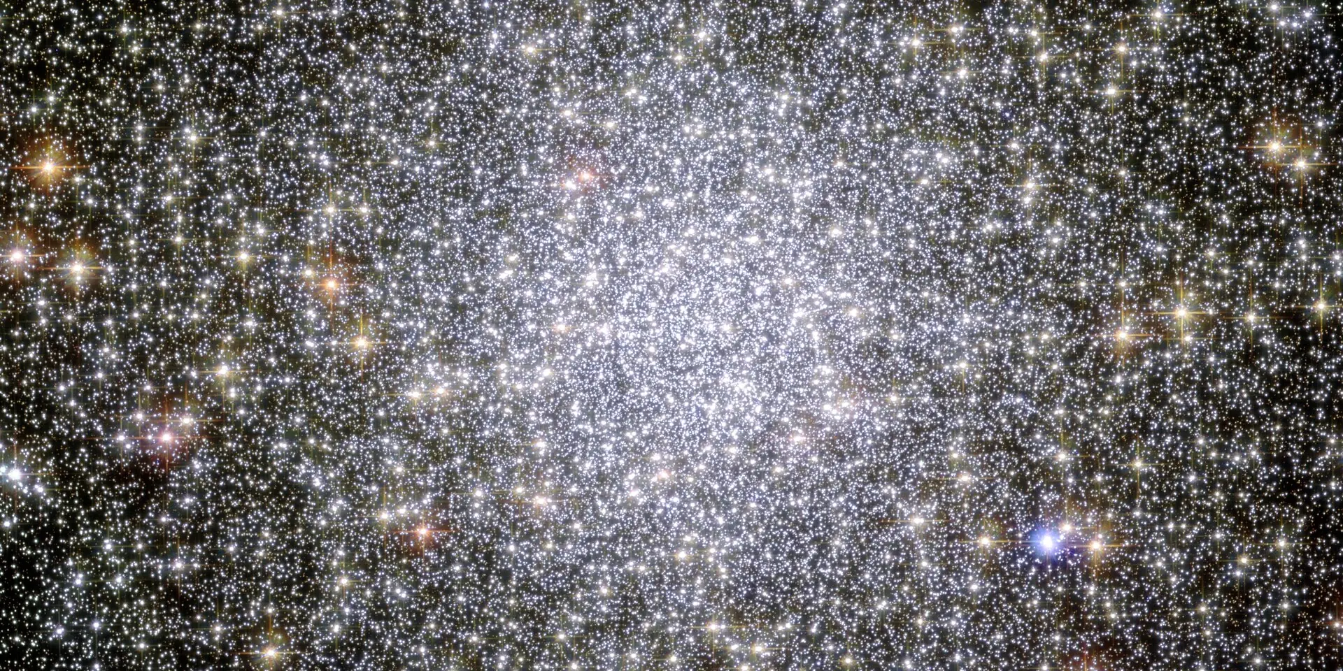 Hubble Space Telescope image of 47 Tuc Cluster, a globular cluster in Tucana.